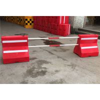 【上海水馬價(jià)格 高速公路防撞設(shè)施水馬塑料路障 崇明交通設(shè)施水馬道路防撞墩?qǐng)D片】上海水馬價(jià)格 高速公路防撞設(shè)施水馬塑料路障 崇明交通設(shè)施水馬道路防撞墩